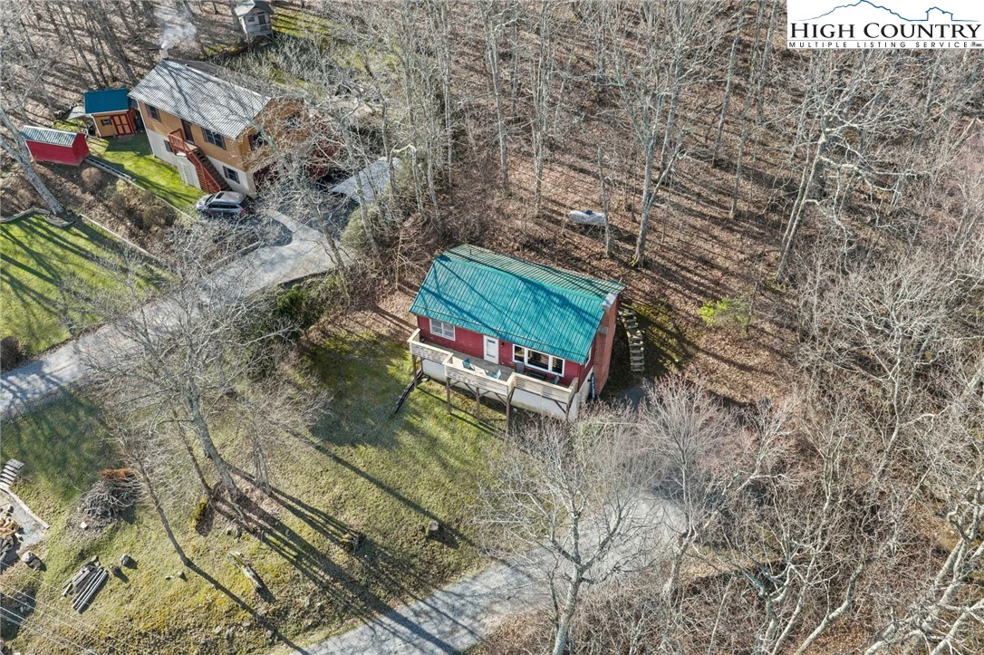 Image number 17 for the current listing