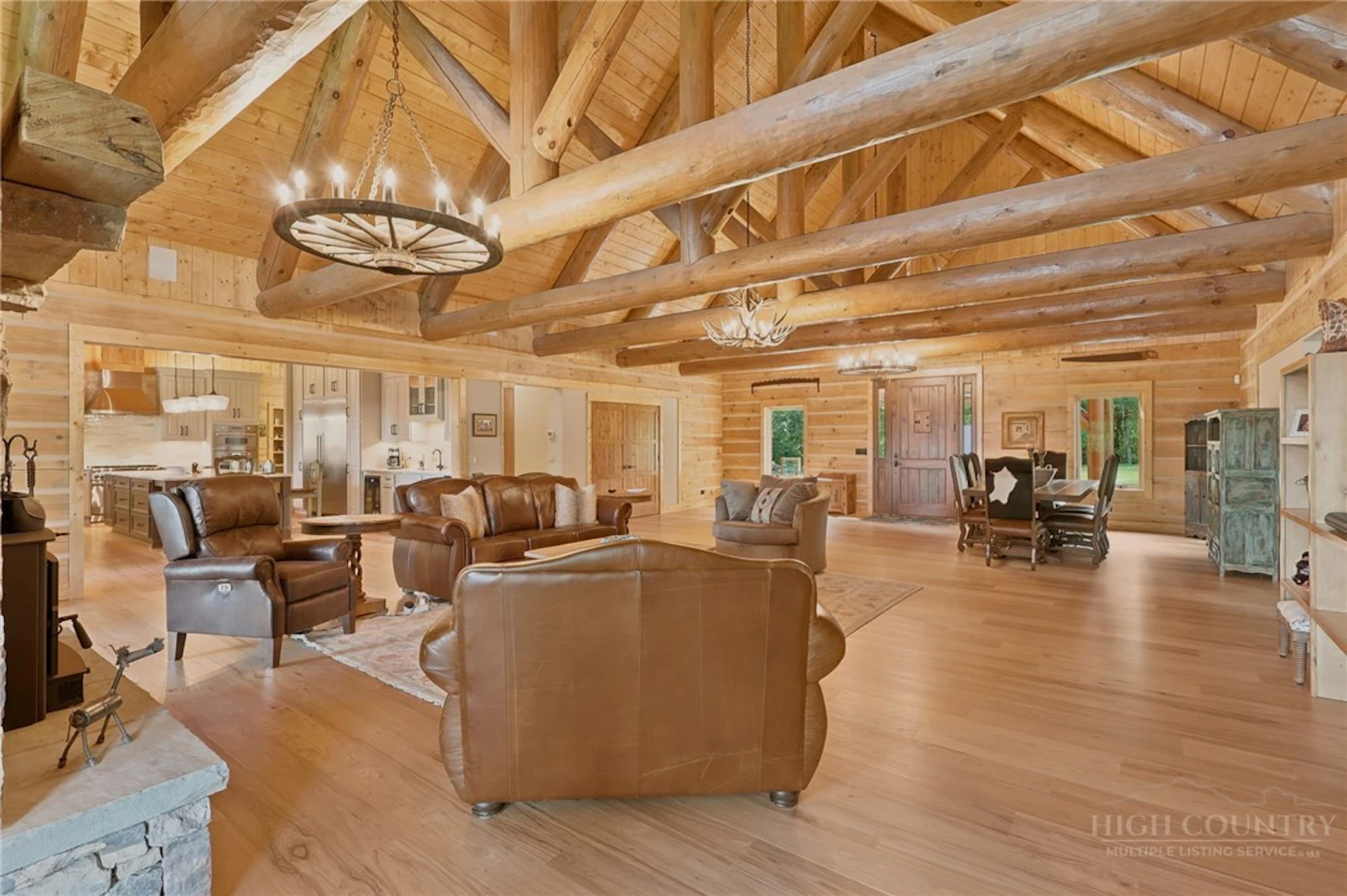 Image number 15 for the current listing