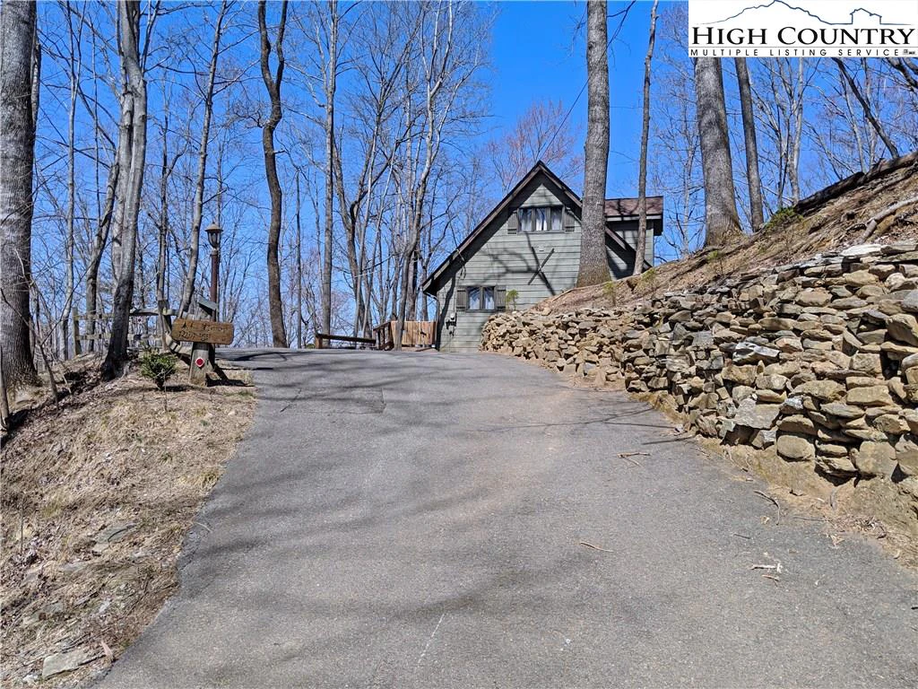 Image number 3 for the current listing