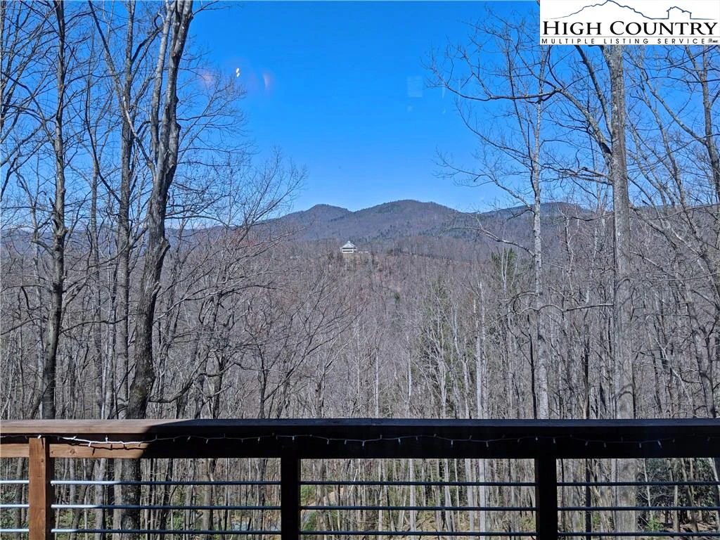 Image number 21 for the current listing