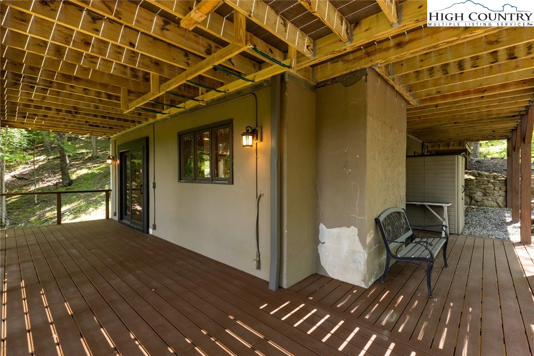 Image number 20 for the current listing