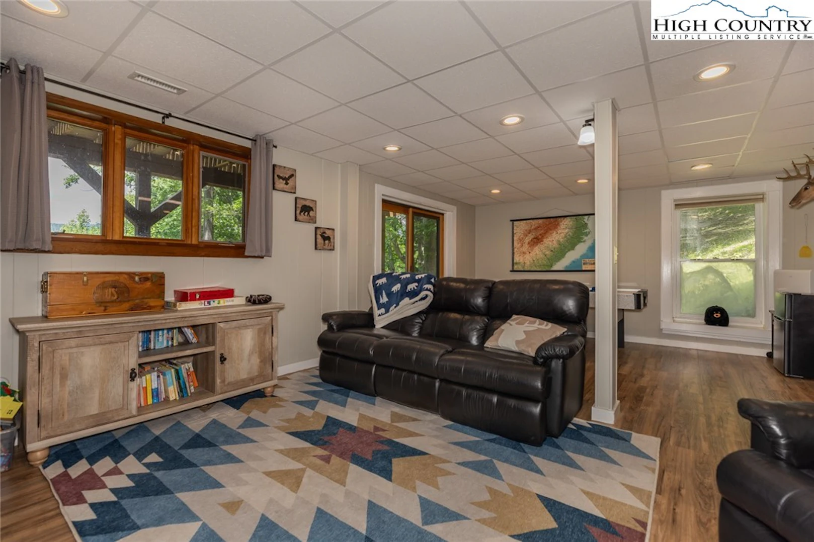 Image number 7 for the current listing