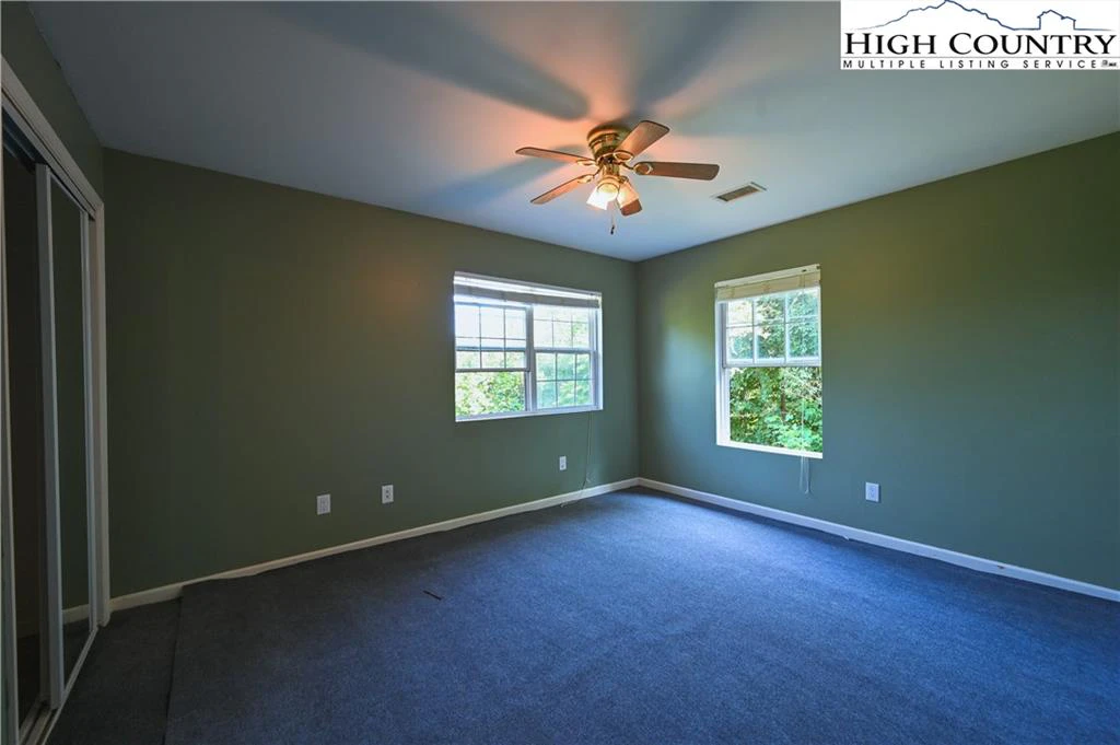 Image number 10 for the current listing