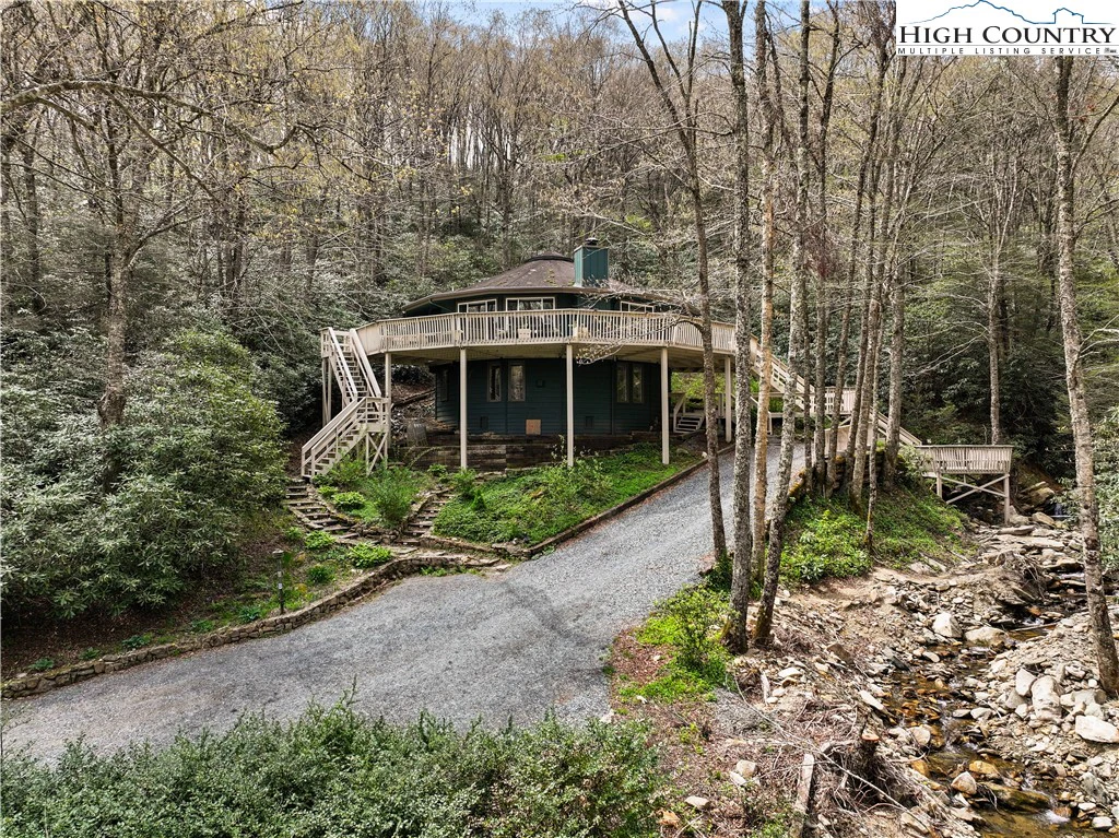 Image number 2 for the current listing