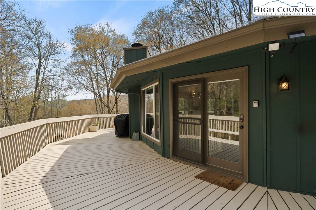 Image number 9 for the current listing