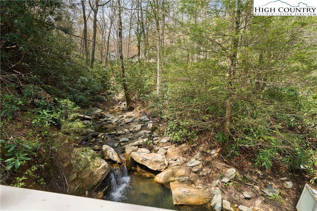 Image number 6 for the current listing
