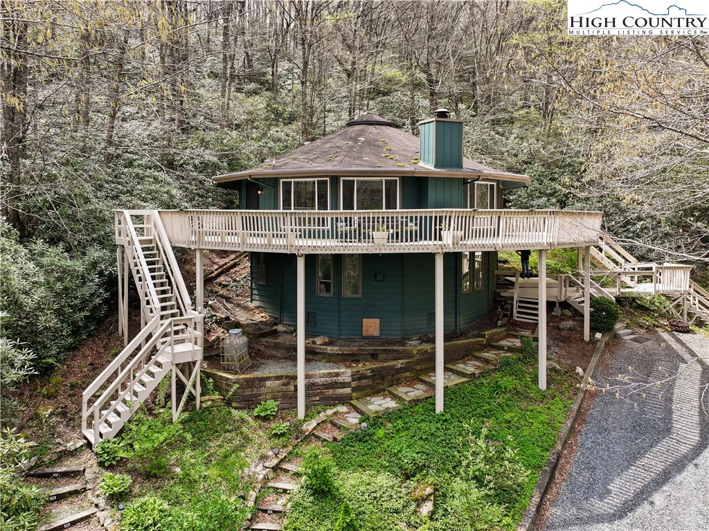 Image number 4 for the current listing
