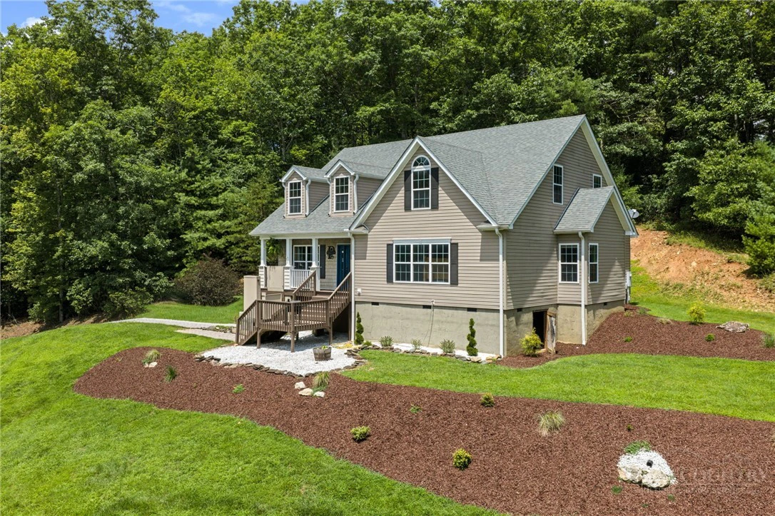 Image number 2 for the current listing