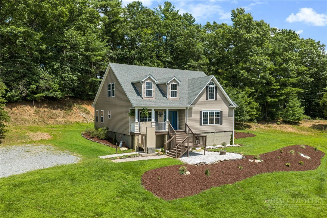 Image number 3 for the current listing