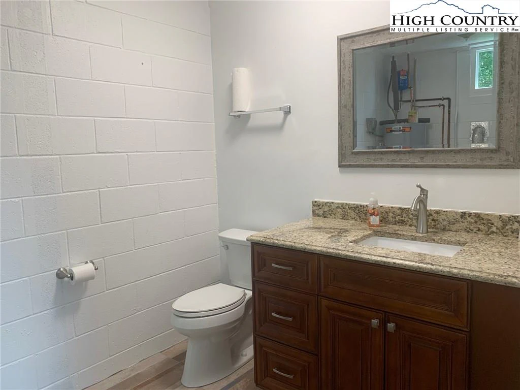 Image number 5 for the current listing