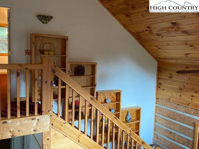 Image number 12 for the current listing