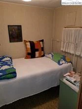 Image number 2 for the current listing