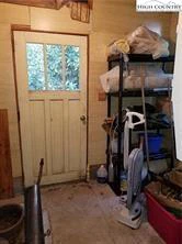 Image number 11 for the current listing
