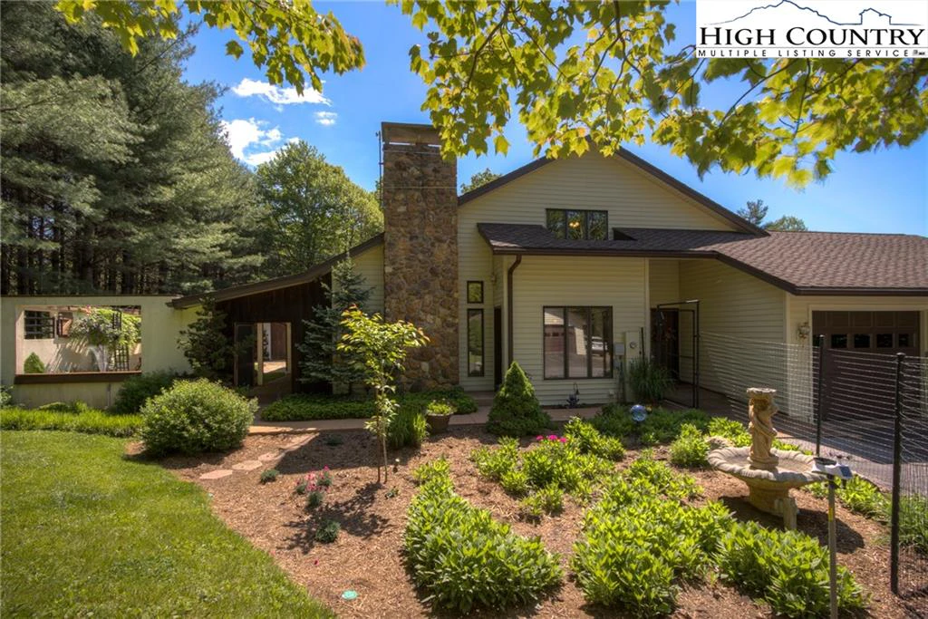 Image number 3 for the current listing