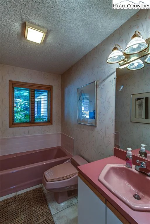 Image number 2 for the current listing
