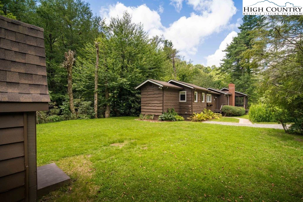 Image number 5 for the current listing