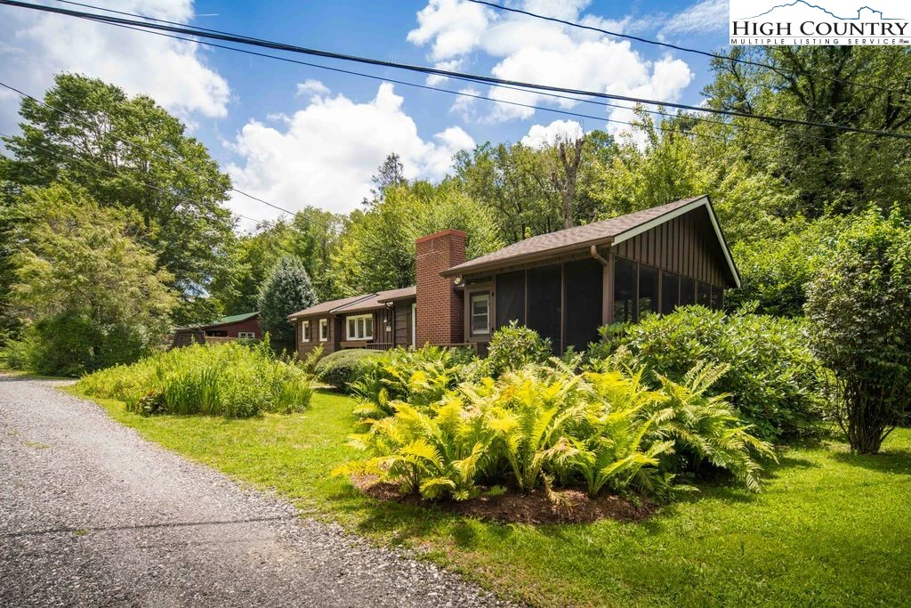 Image number 8 for the current listing