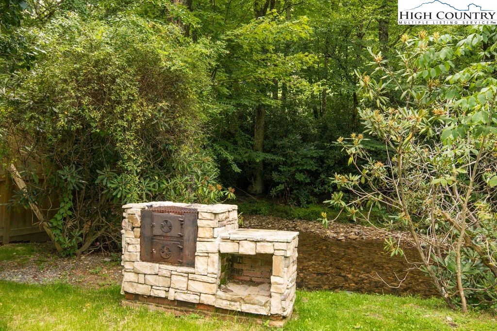 Image number 3 for the current listing