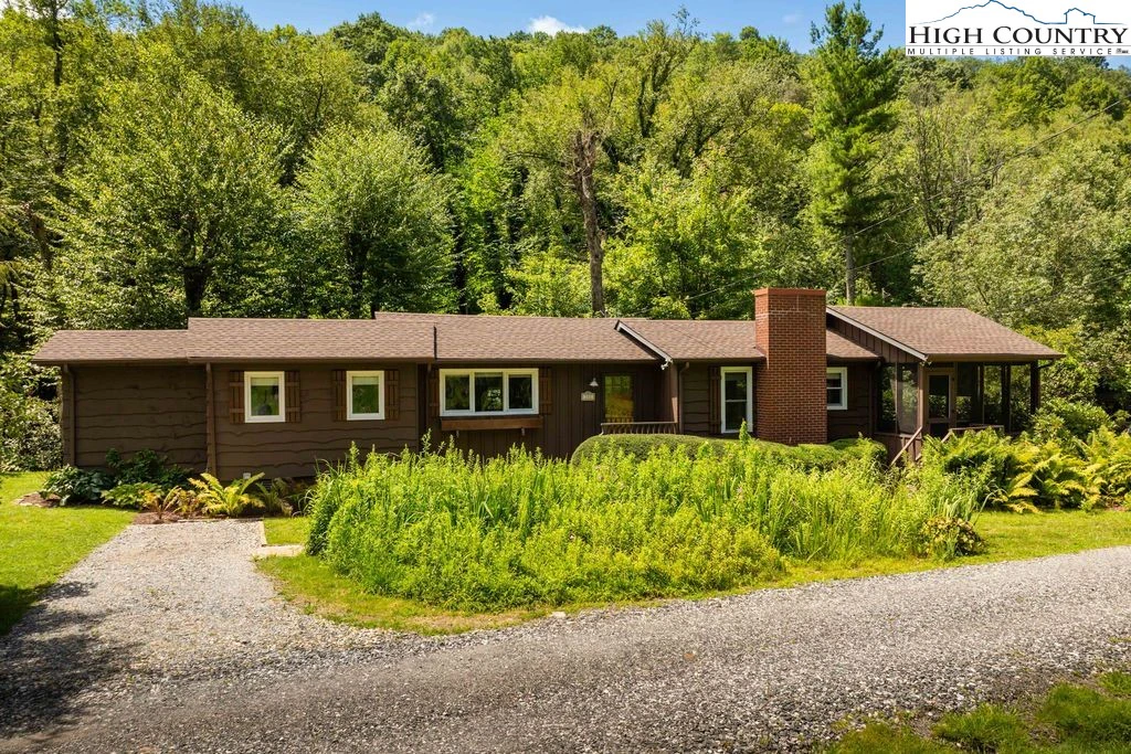 Image number 15 for the current listing