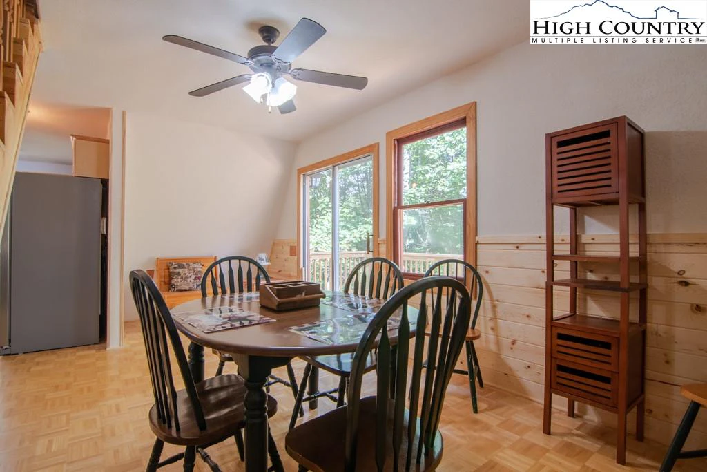 Image number 12 for the current listing