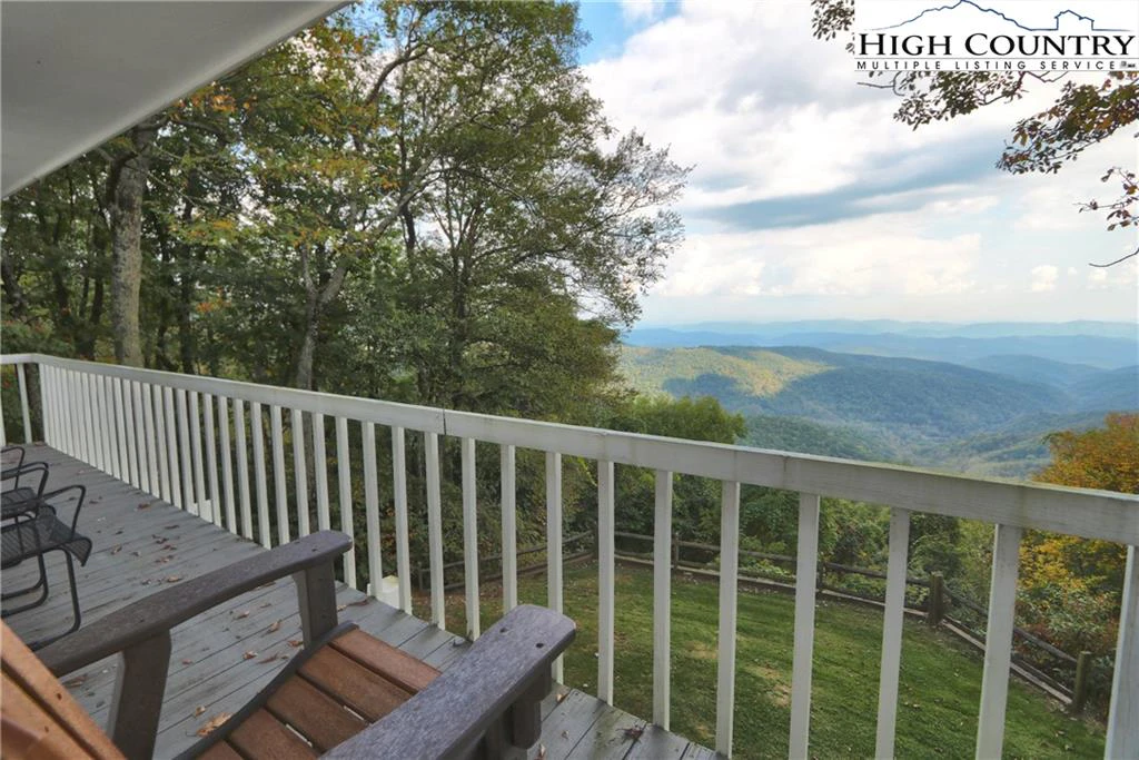 Image number 4 for the current listing