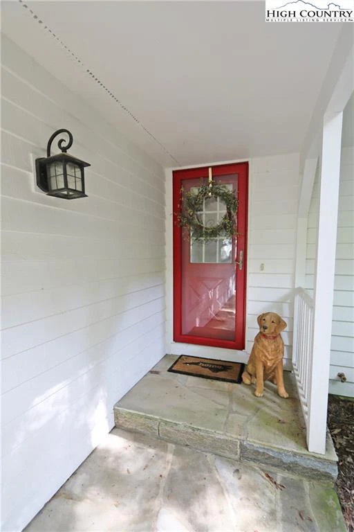 Image number 21 for the current listing