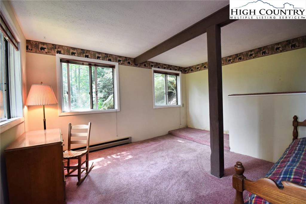 Image number 9 for the current listing