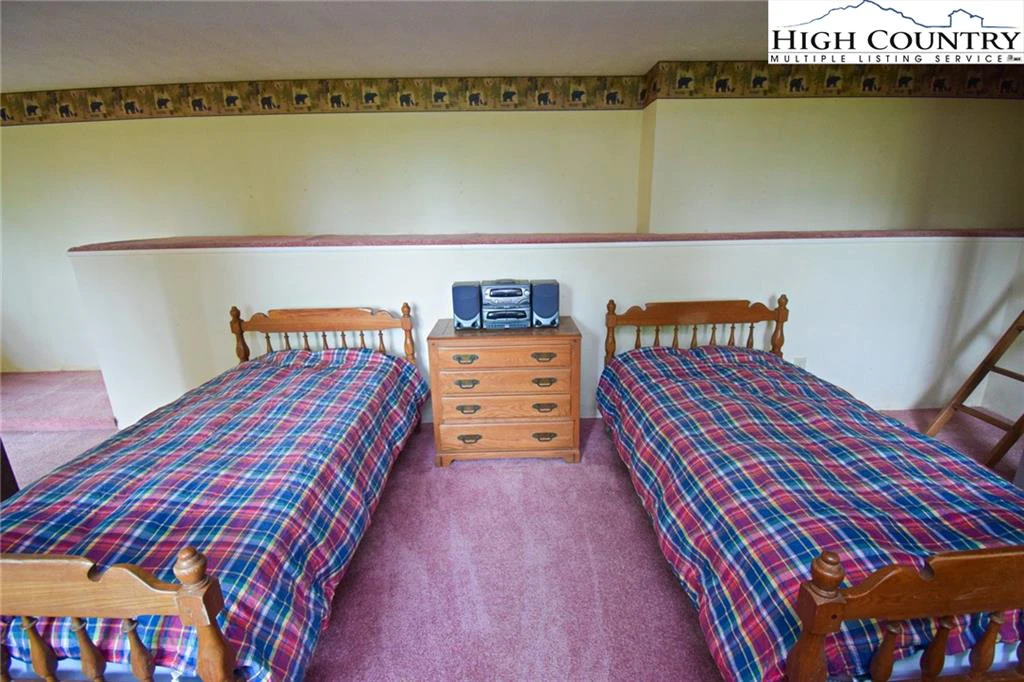Image number 10 for the current listing