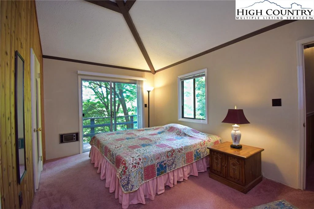 Image number 12 for the current listing