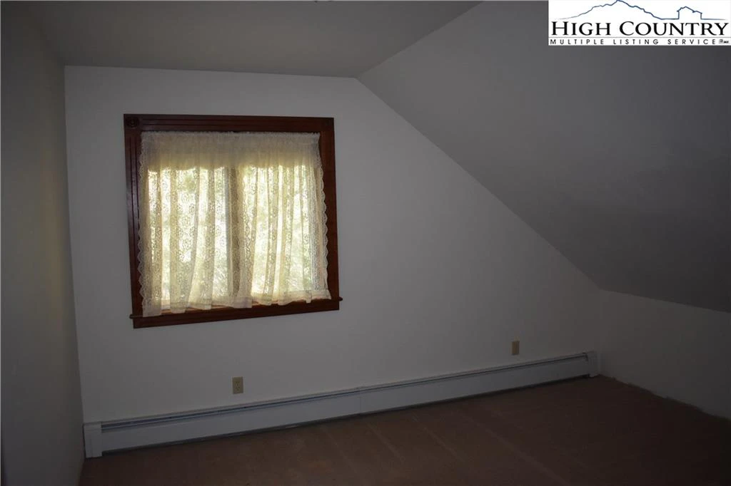 Image number 12 for the current listing