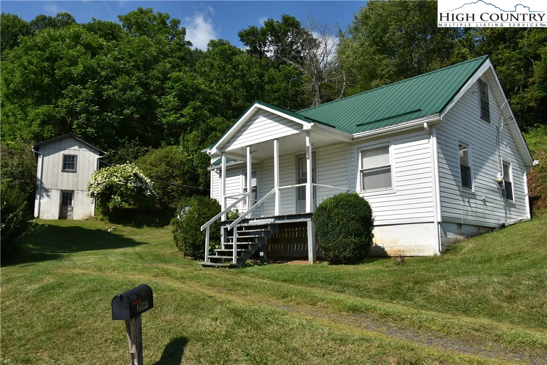 Image number 1 for the current listing