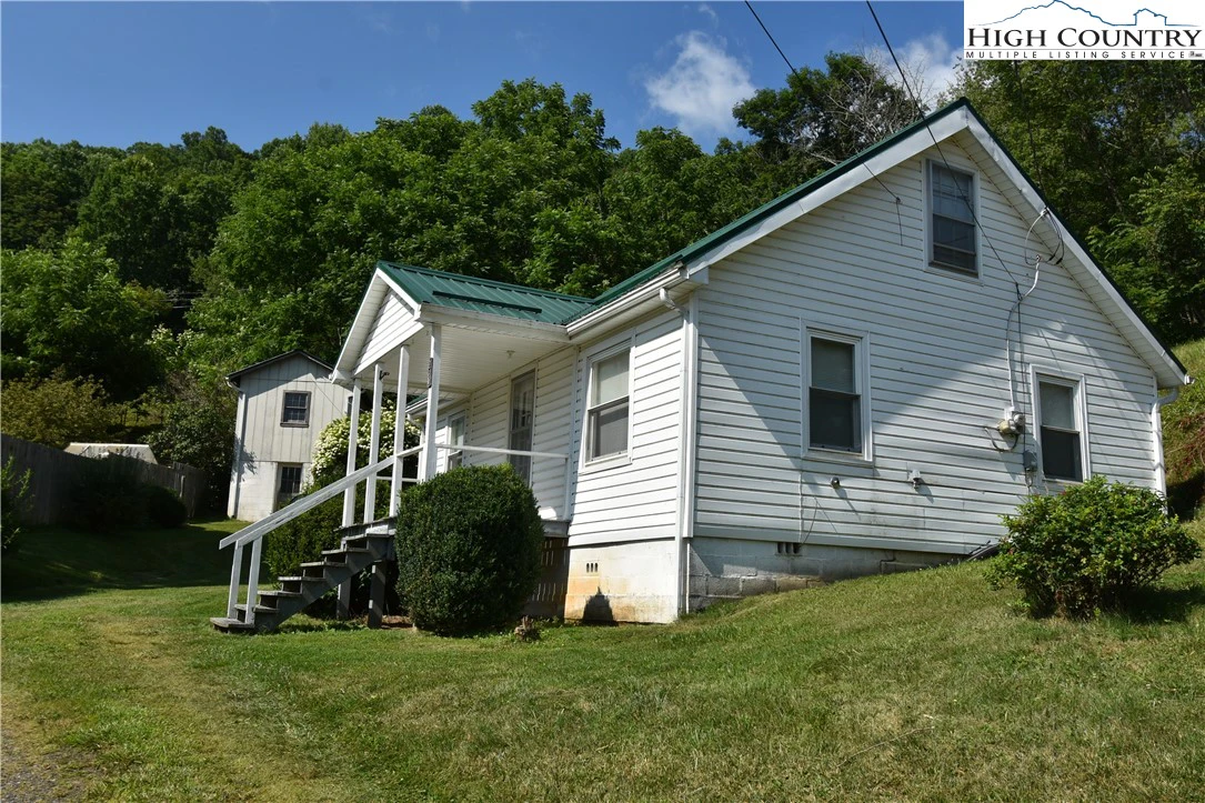 Image number 16 for the current listing