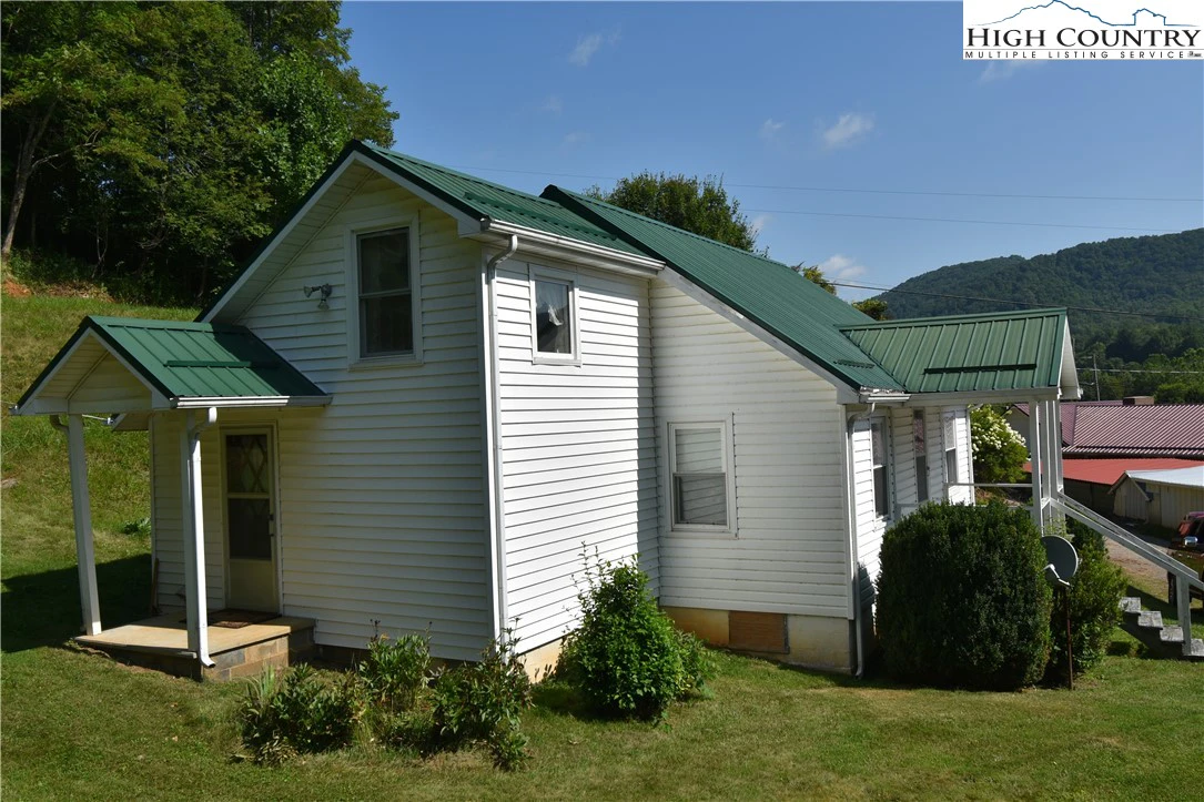 Image number 14 for the current listing