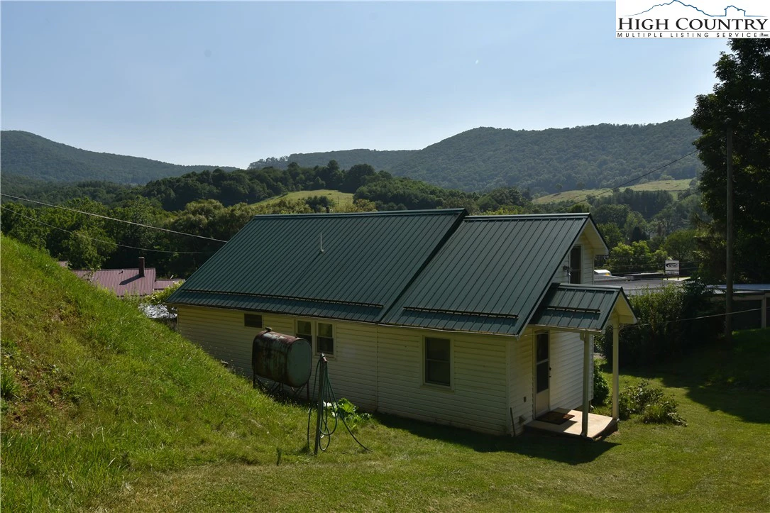 Image number 12 for the current listing