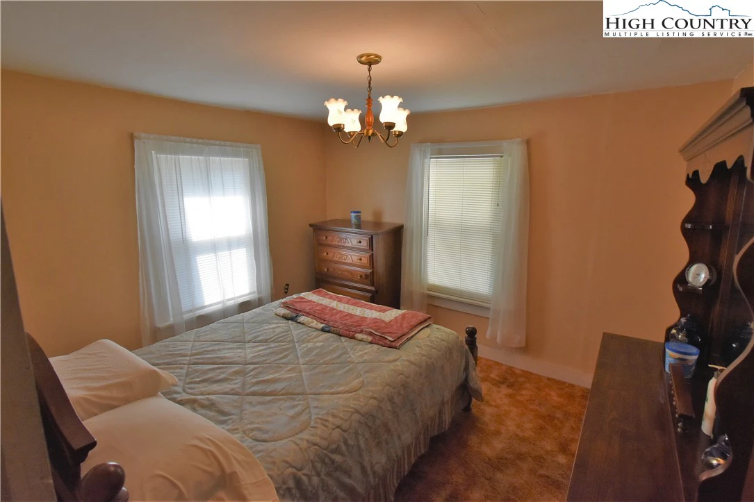 Image number 10 for the current listing