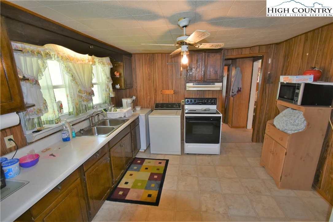Image number 6 for the current listing