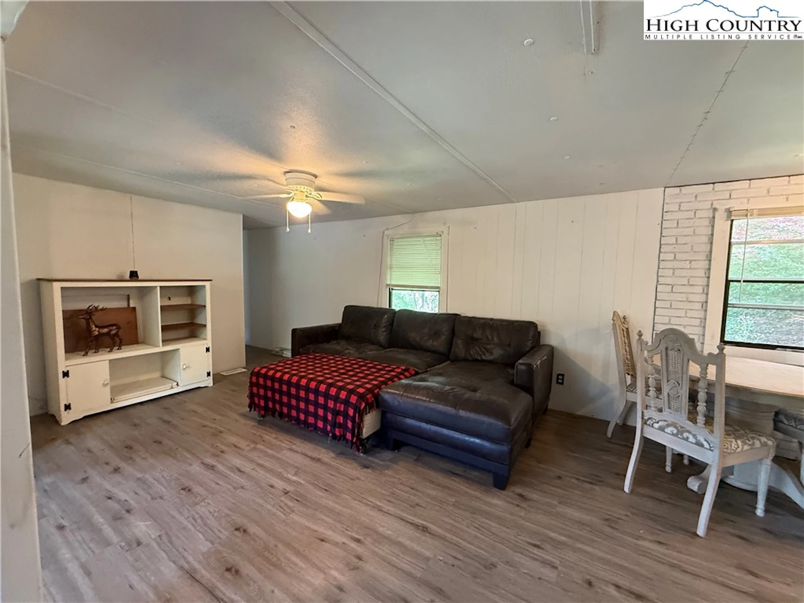 Image number 8 for the current listing