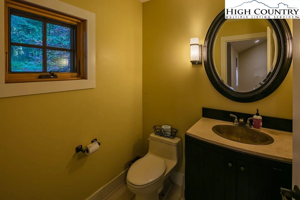 Image number 5 for the current listing