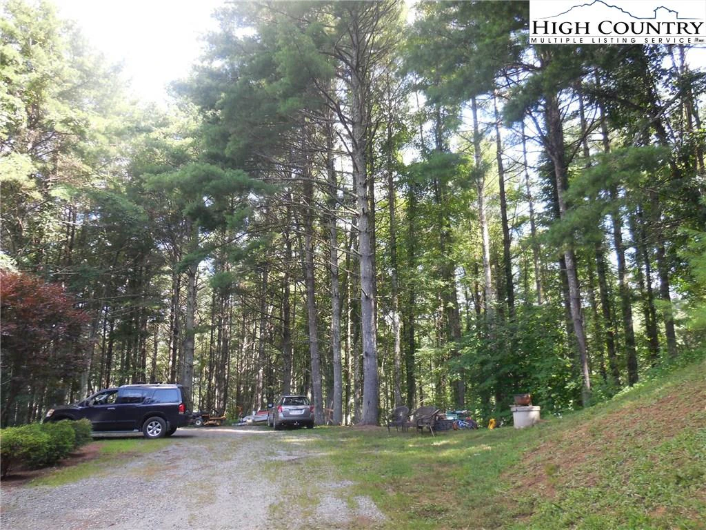 Image number 21 for the current listing