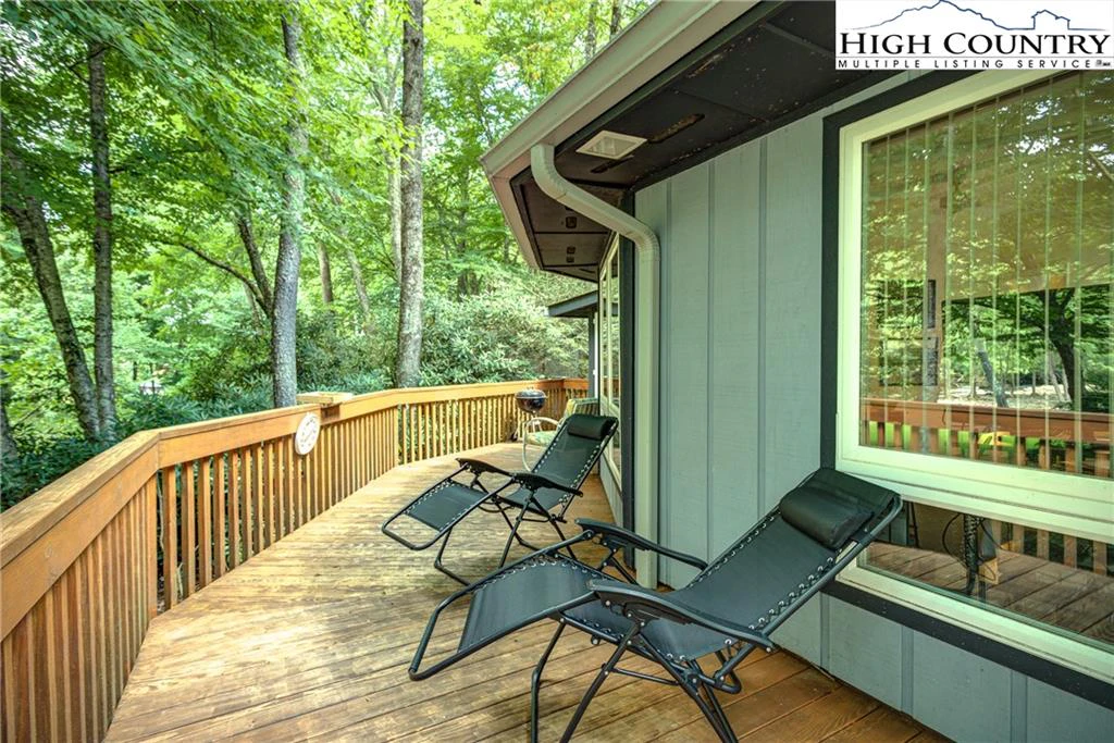 Image number 4 for the current listing