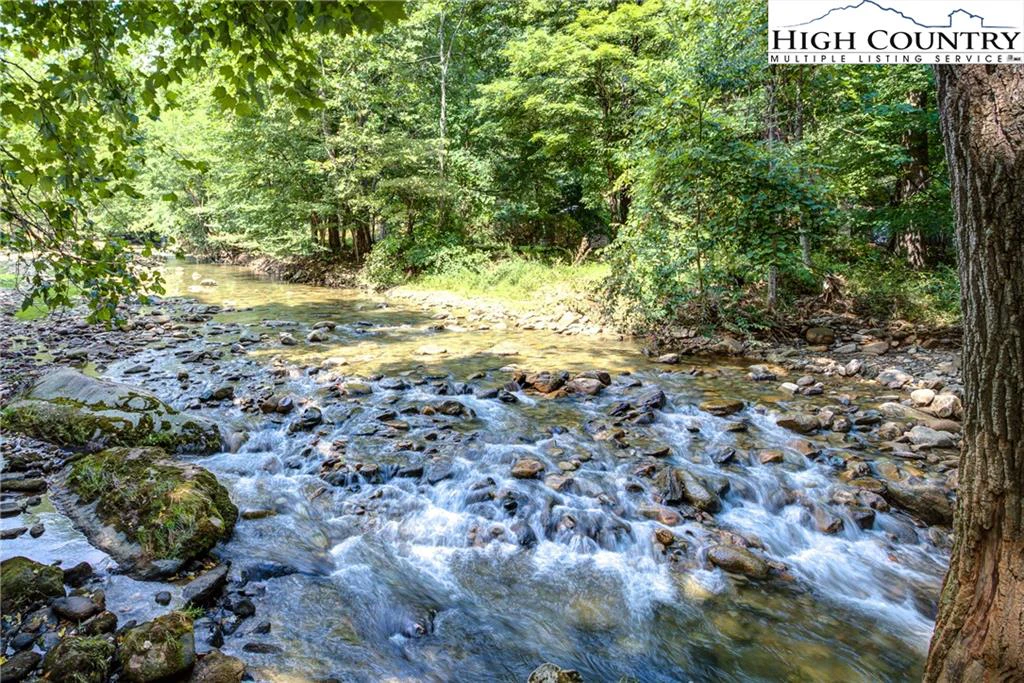 Image number 11 for the current listing