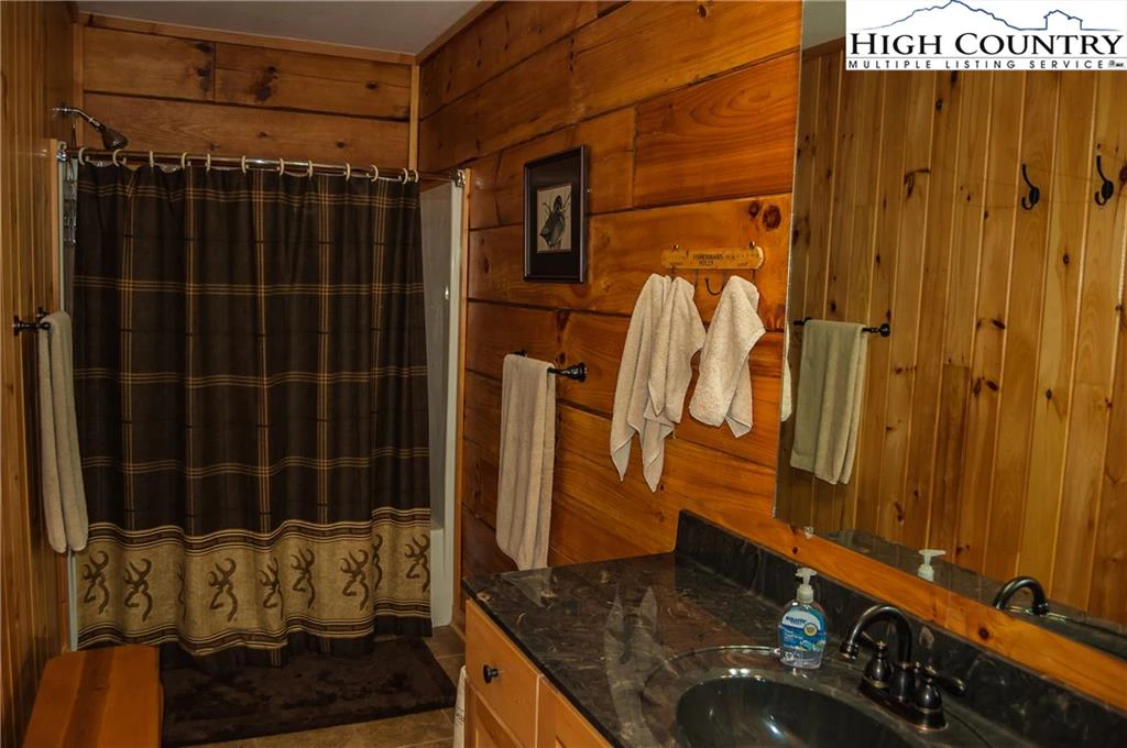 Image number 10 for the current listing