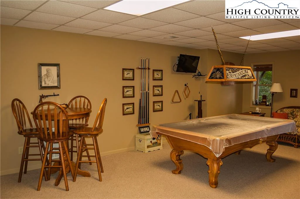 Image number 5 for the current listing