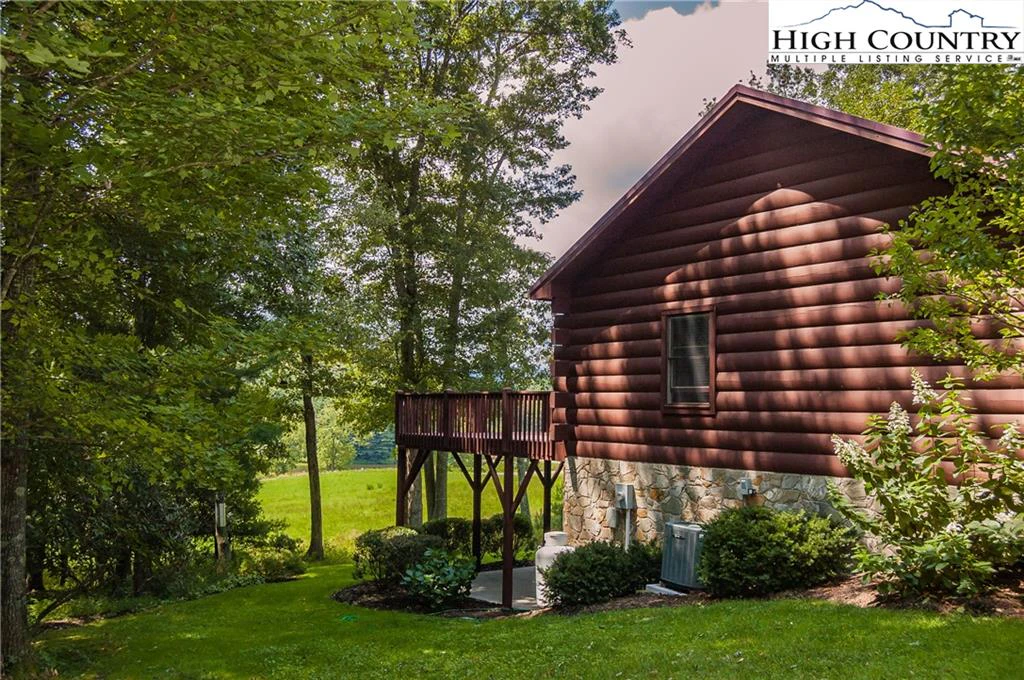Image number 13 for the current listing