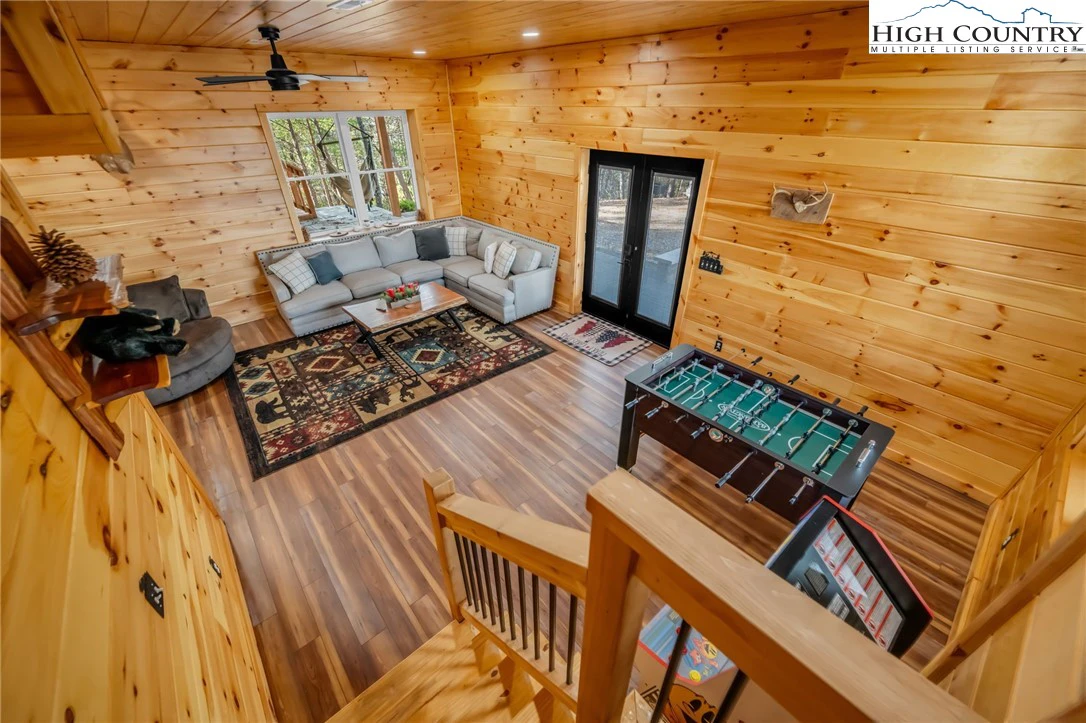 Image number 12 for the current listing
