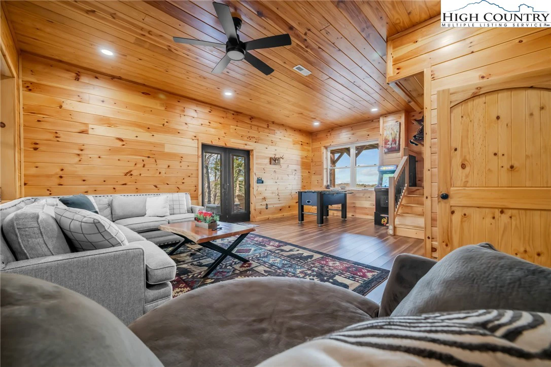 Image number 6 for the current listing