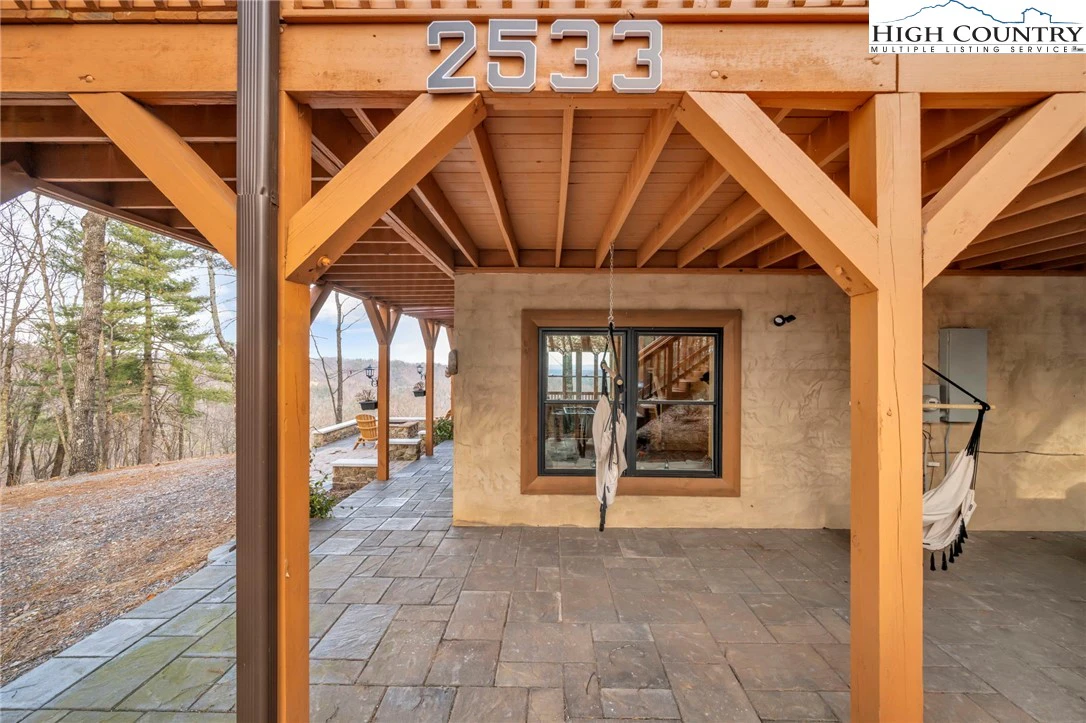 Image number 18 for the current listing
