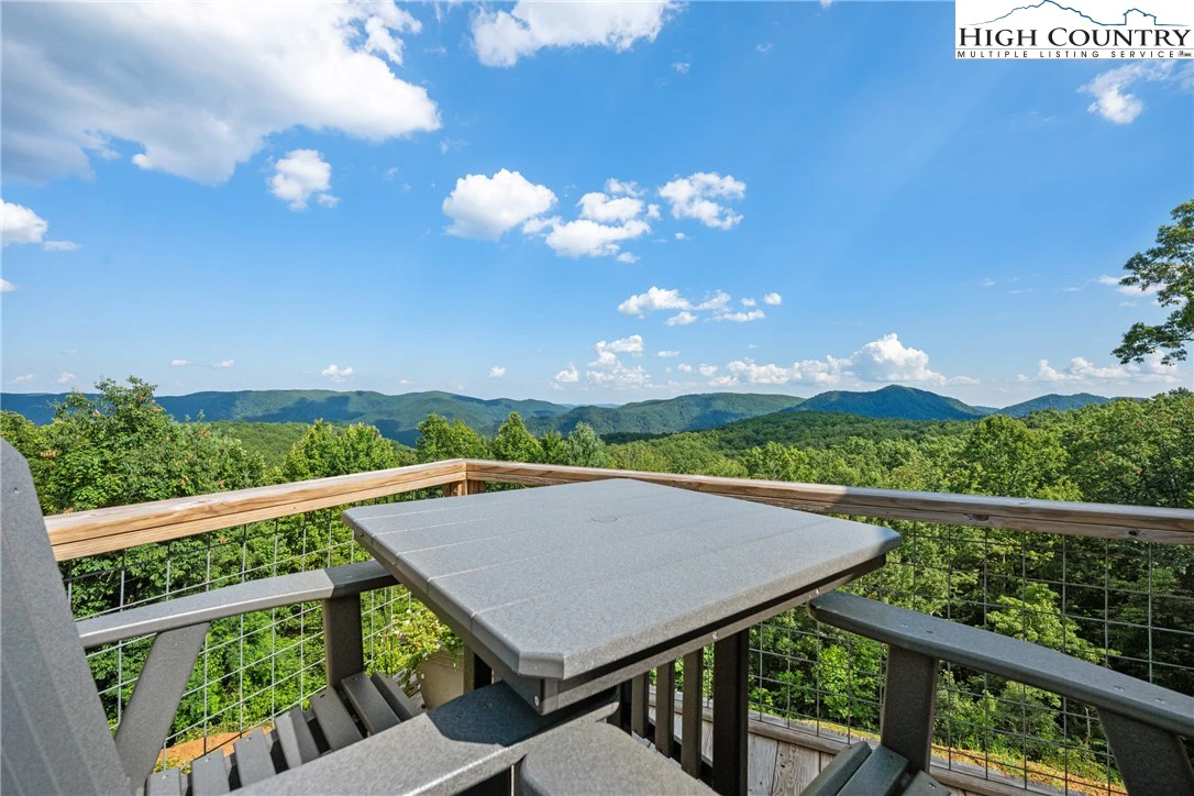 Image number 6 for the current listing