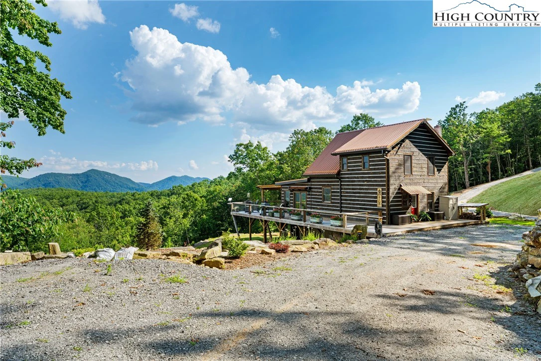Image number 19 for the current listing