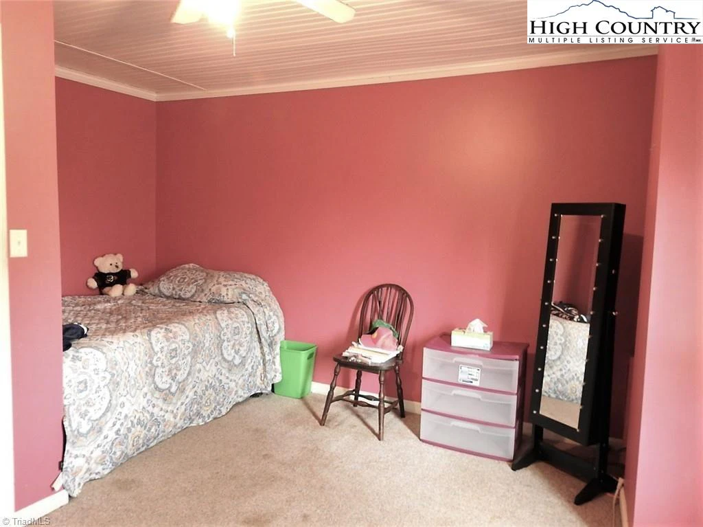 Image number 5 for the current listing